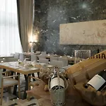 赛龙尼凯普斯酒店 酒店