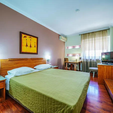 Hotel Capsis 4*