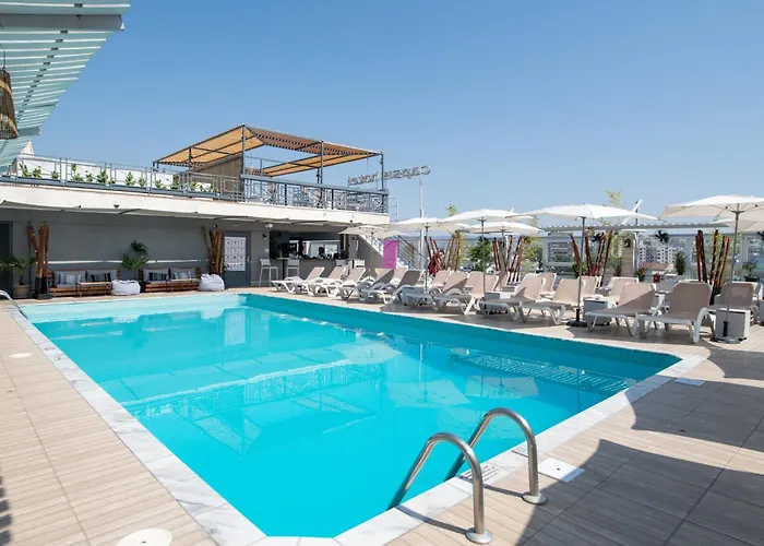 赛龙尼凯普斯酒店