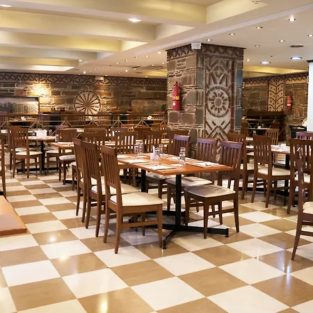 Hotel Capsis 4*