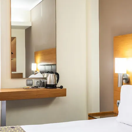 Capsis Hotel