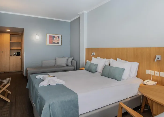 Otel Capsis 4*
